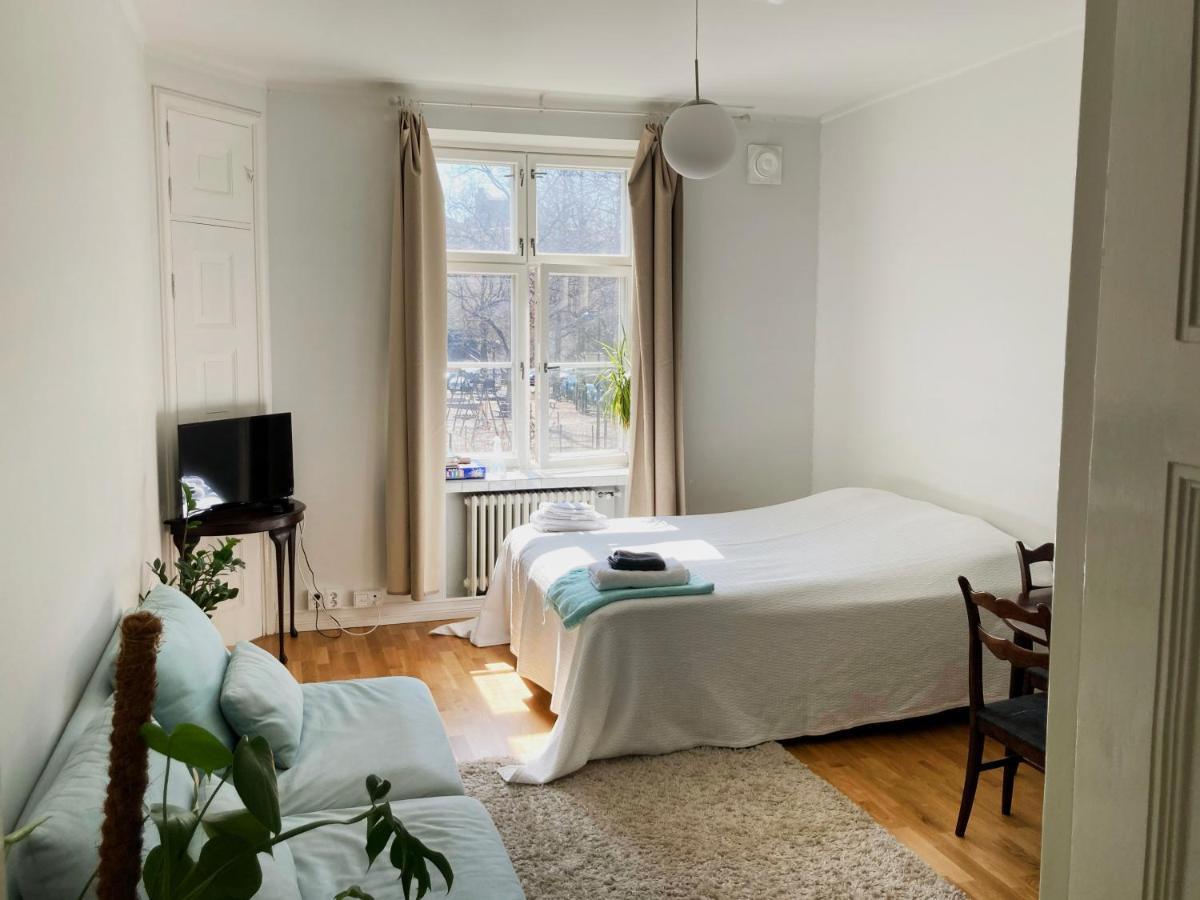 Bright One-Room Studio In The Heart Of Kallio Гельсінкі Екстер'єр фото